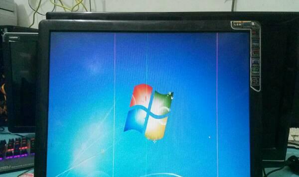 解决显示器出现数条竖线的方法（快速修复显示器竖线问题）  第1张