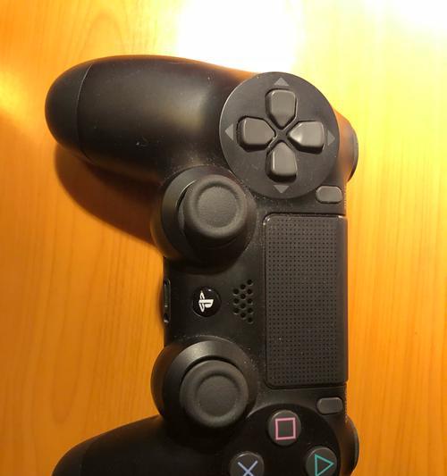 PS4和PS4Pro哪个更适合玩家？分享购买建议和体验对比？  第1张